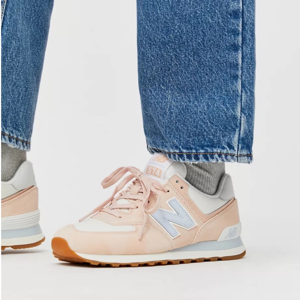 BRAND NEW New Balance 574 rose sneakers